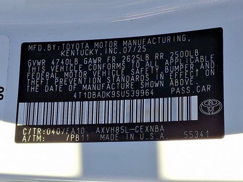 Used 2025 Toyota Camry LE AWD/4WD image 27