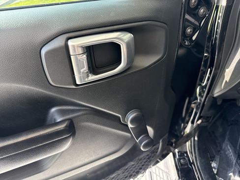 Used 2021 Jeep Wrangler Unlimited Sport AWD/4WD image 14