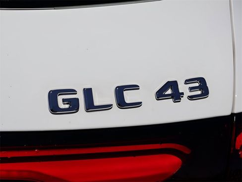 New 2025 Mercedes-Benz GLC 43 AMG GLC 43 AMG image 8