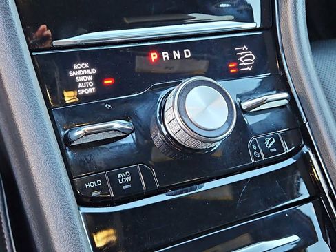 Used 2022 Jeep Grand Cherokee Summit w/ Luxury Tech Group V image 50