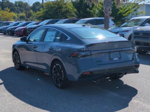 New 2026 Nissan Sentra SR w/ SR Premium Package FWD image 6