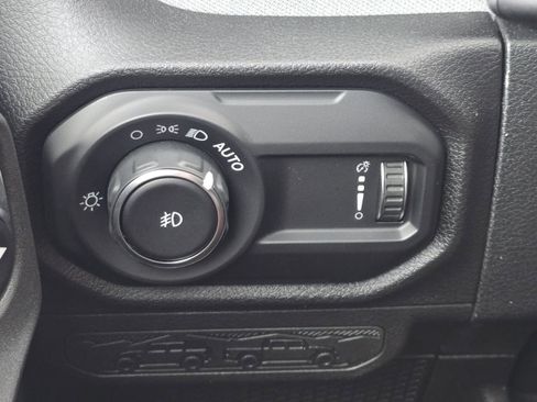 Used 2024 Jeep Wrangler Sport S image 29