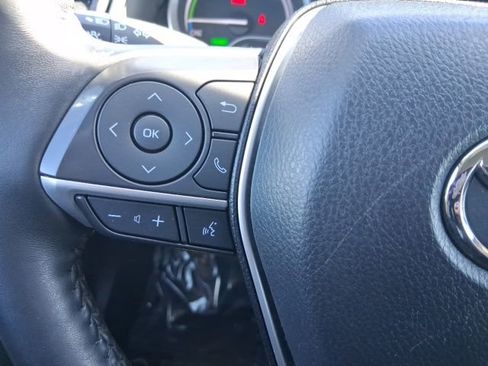 Used 2024 Toyota Camry XLE w/ Navigation Package image 19