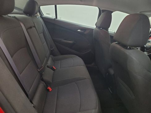 Used 2017 Chevrolet Cruze LT FWD image 19