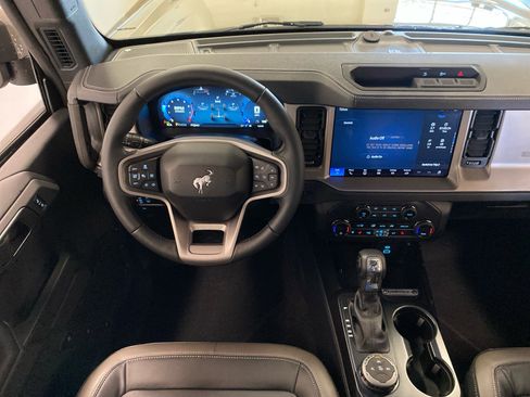 New 2025 Ford Bronco Outer Banks image 11