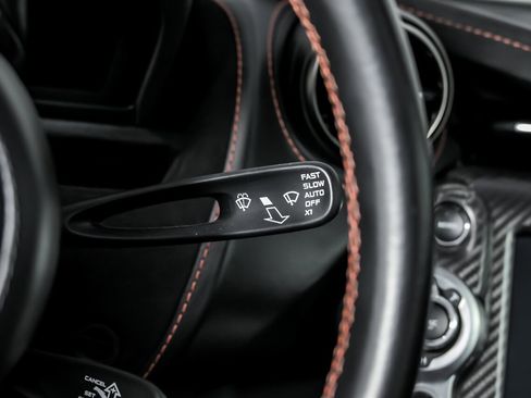 Used 2019 McLaren 720S image 30