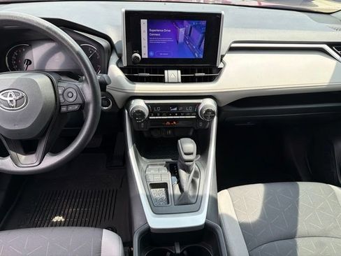 Used 2025 Toyota RAV4 XLE FWD image 19