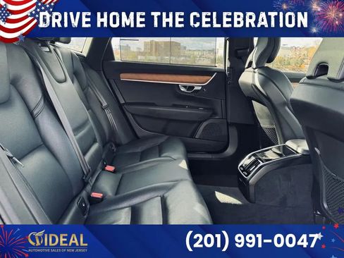 Used 2023 Volvo S90 B6 Plus AWD/4WD image 22