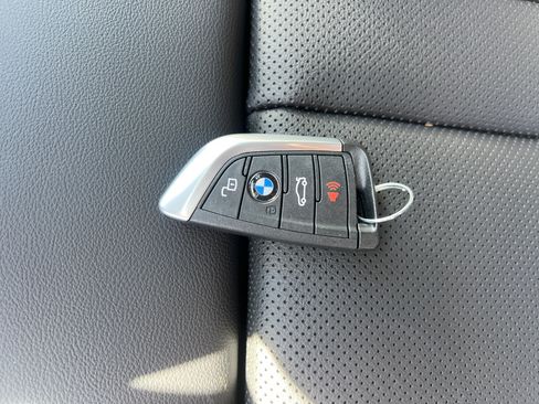 Used 2026 BMW 330i Sedan w/ Convenience Package RWD image 35
