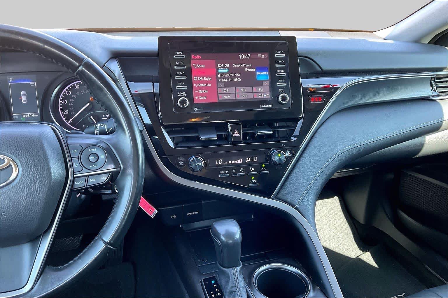 Used 2023 Toyota Camry SE FWD image 7