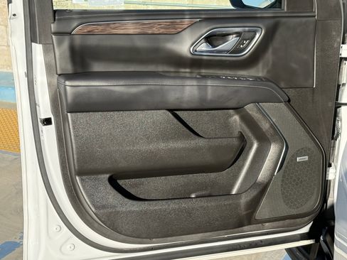 Used 2021 Chevrolet Tahoe LT image 16