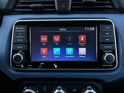 Used 2025 Nissan Versa SV image 26