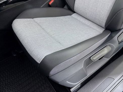 New 2026 Volkswagen ID.4 Pro image 18