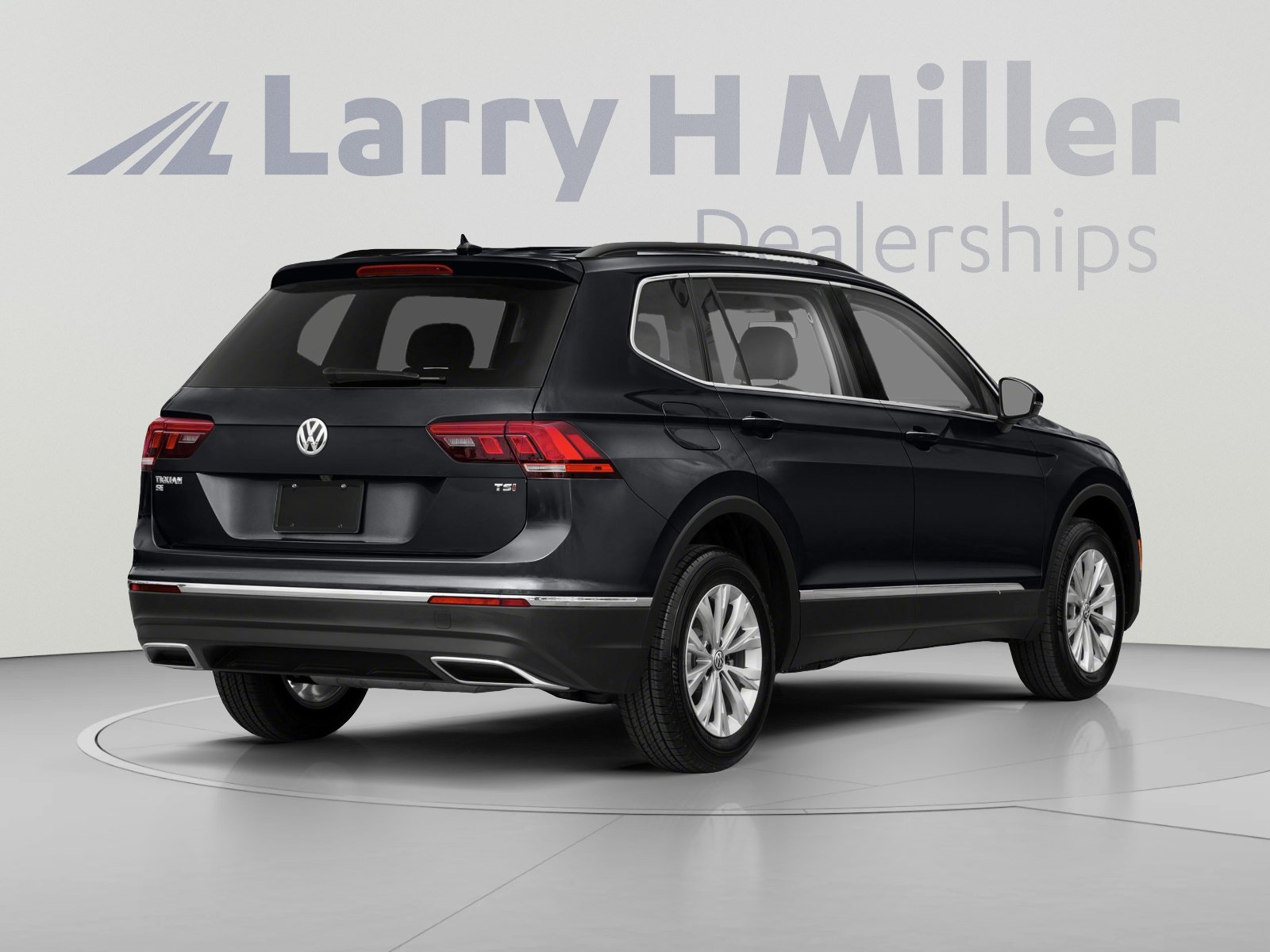 Used 2021 Volkswagen Tiguan SE R-Line AWD/4WD image 2