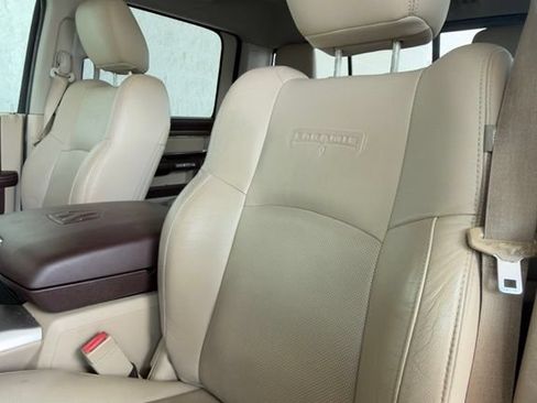 Used 2016 RAM 1500 Laramie w/ Convenience Group AWD/4WD image 2