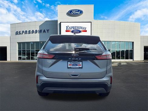 Used 2024 Ford Edge SEL image 7