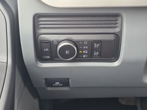 New 2026 Ford F250 XL w/ XL Chrome Package AWD/4WD image 38