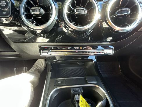 Used 2019 Mercedes-Benz A 220 4MATIC image 18