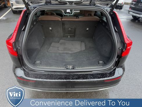 Certified 2025 Volvo V60 B5 Cross Country Plus image 23