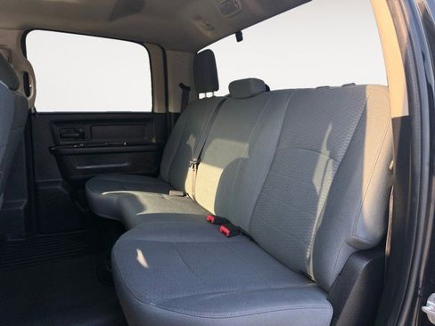 Used 2018 RAM 2500 Tradesman w/ Chrome Appearance Group image 12