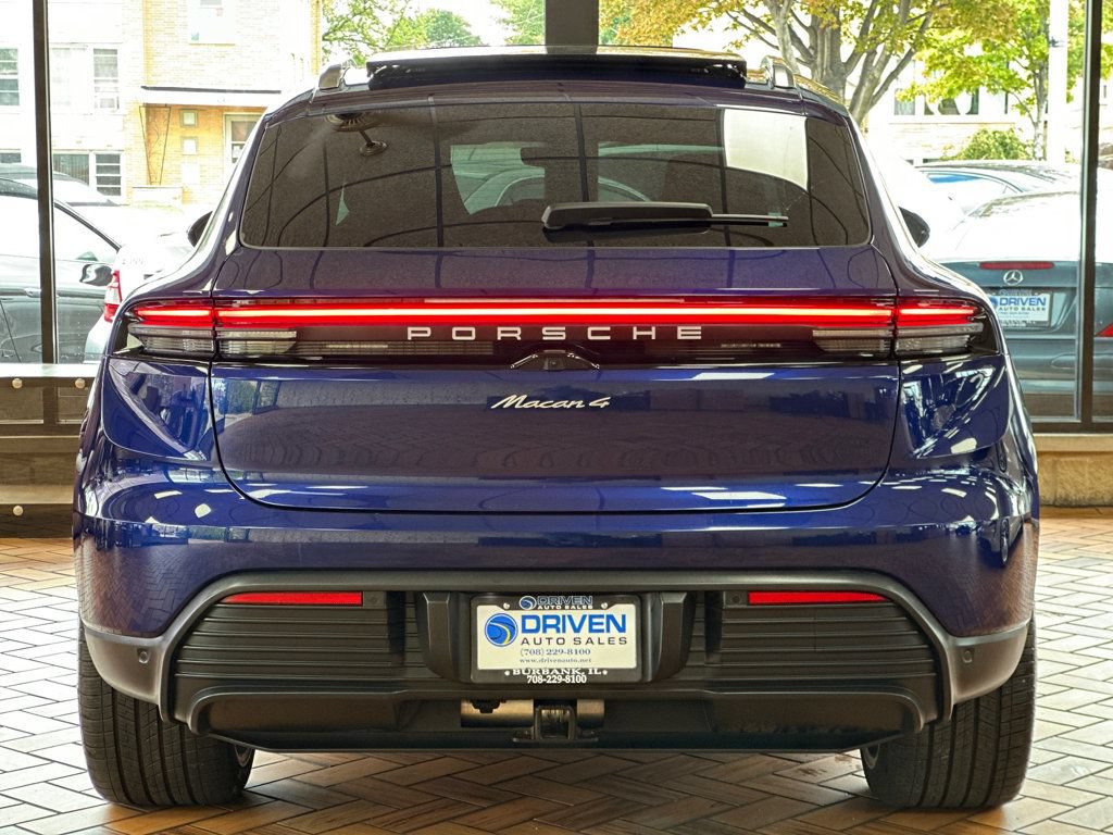 Used 2024 Porsche Macan 4 Electric w/ Premium Package AWD/4WD image 11