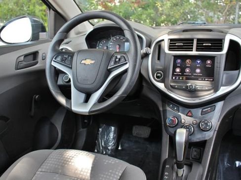 Used 2020 Chevrolet Sonic LT image 13