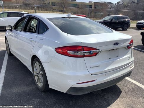 Used 2019 Ford Fusion SE image 5