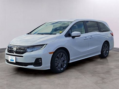 New 2026 Honda Odyssey Touring image 1