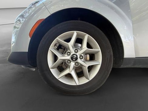Used 2020 Kia Soul S FWD image 9