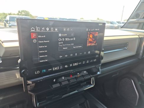 New 2026 GMC Hummer EV SUV AWD/4WD image 24