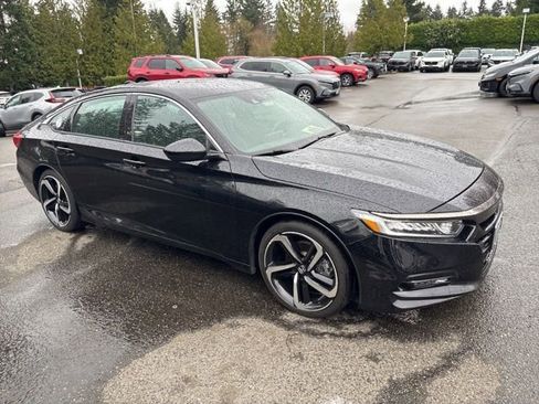 Used 2018 Honda Accord Sport image 8