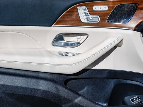 New 2026 Mercedes-Benz GLE 450e 4MATIC image 21