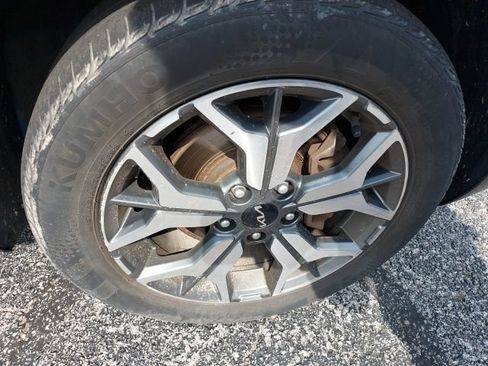 Used 2023 Kia Seltos EX AWD/4WD image 3