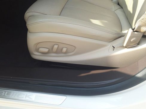 Used 2014 Buick LaCrosse Premium FWD image 12