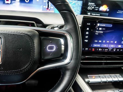 Used 2024 Lincoln Nautilus Premier w/ Equipment Group 102A image 32