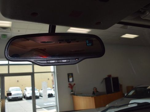 Used 2003 HUMMER H2 w/ Preferred Equipment Group image 53