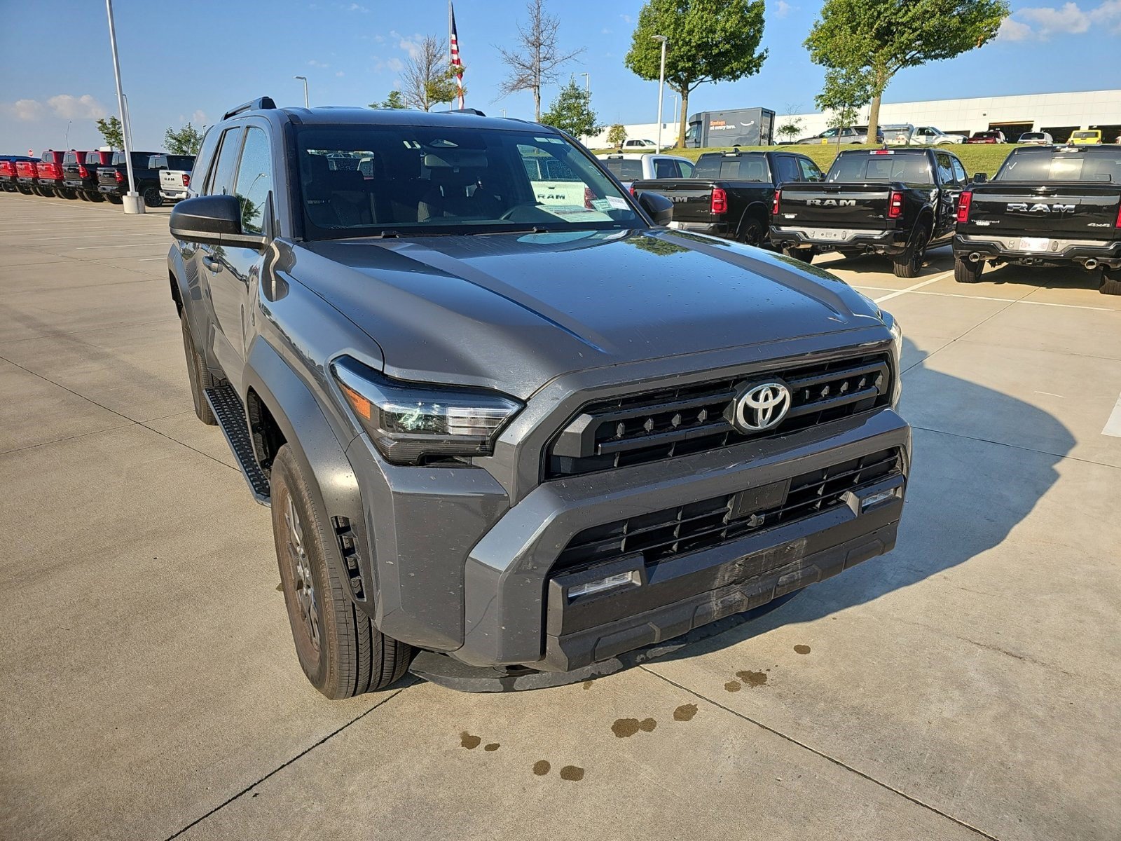 Used 2025 Toyota 4Runner SR5 AWD/4WD image 8