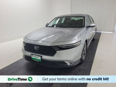 Used 2023 Honda Accord EX image 1
