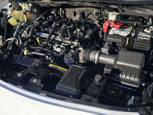 Used 2020 Nissan Versa S FWD image 9