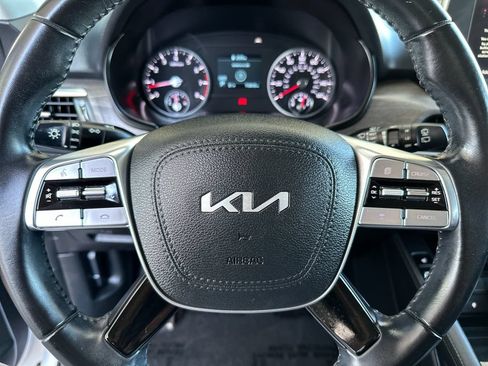 Used 2022 Kia Telluride EX FWD image 24