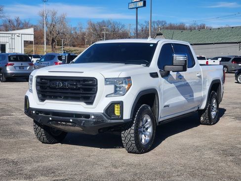Used 2020 GMC Sierra 1500 AT4 w/ AT4 Premium Package image 3