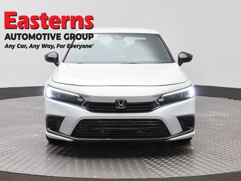 Used 2023 Honda Civic Sport image 2