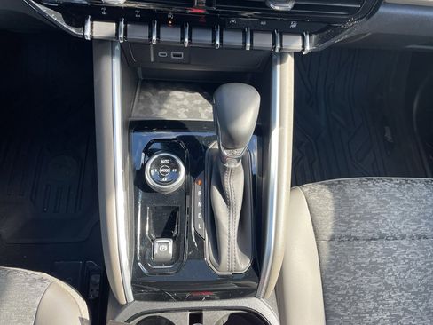 Used 2024 Chevrolet Colorado ZR2 w/ ZR2 Bison Edition image 33