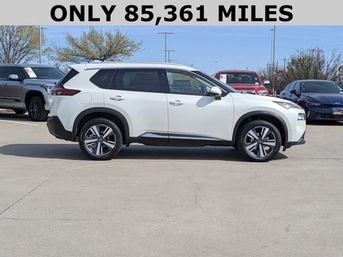 Used 2023 Nissan Rogue SL w/ SL Premium Package image 4