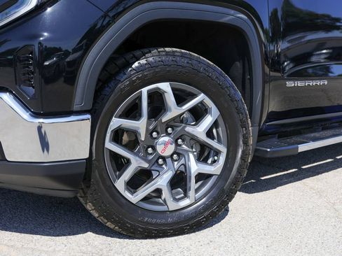 Used 2024 GMC Sierra 1500 SLT AWD/4WD image 4