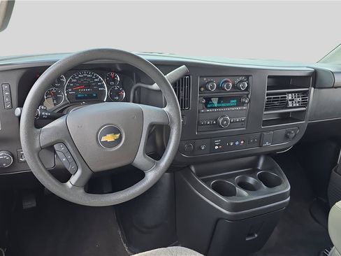 Used 2025 Chevrolet Express 3500 LT w/ LT Preferred Equipment Group RWD image 15