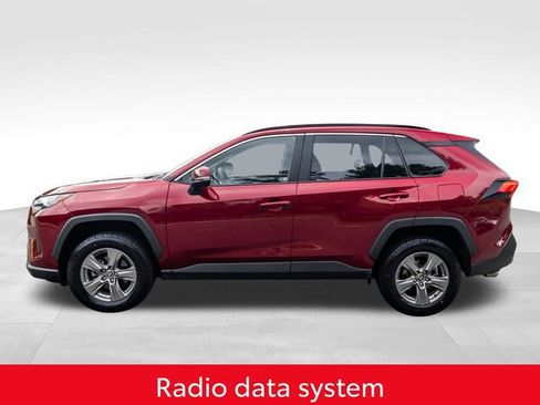 Used 2025 Toyota RAV4 XLE AWD/4WD image 12