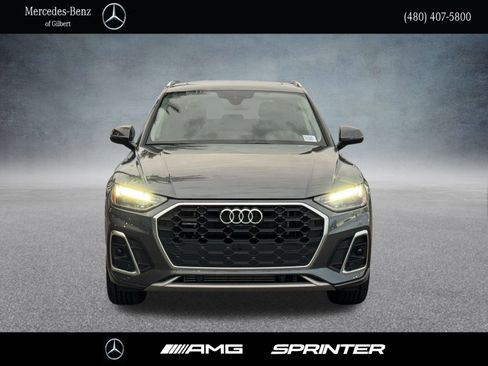 Used 2021 Audi Q5 e Premium Plus w/ Premium Plus Package image 2