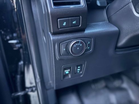 Used 2018 Ford Expedition Limited w/ Equipment Group 301A AWD/4WD image 14