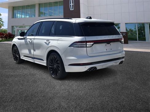 Used 2025 Lincoln Aviator Reserve w/ Luxury Package image 5